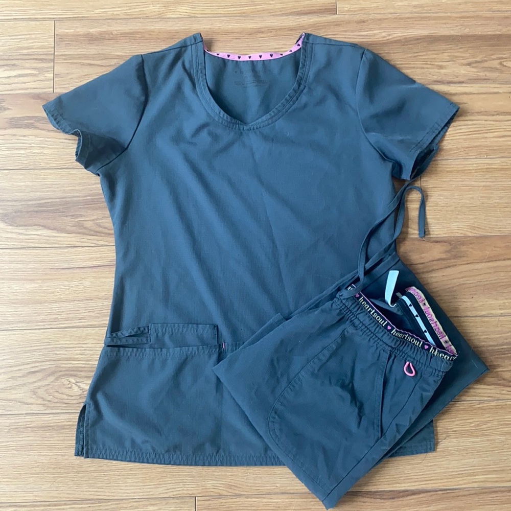 Gray heart soul scrub set